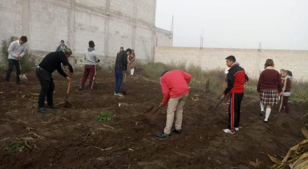 Fomentan trabajo manual en Bachillerato de San Salvador El Seco