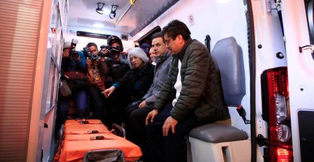 Dan banderazo de salida a 20 nuevas ambulancias para IMSS-Bienestar
