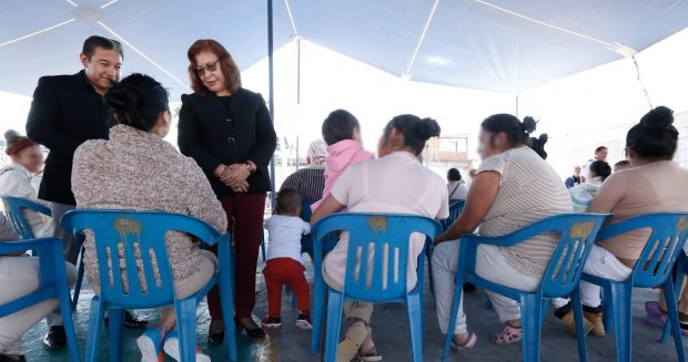 Reparte SEDIF juguetes a hijas e hijos de mujeres en situación de reclusión del penal de San Miguel