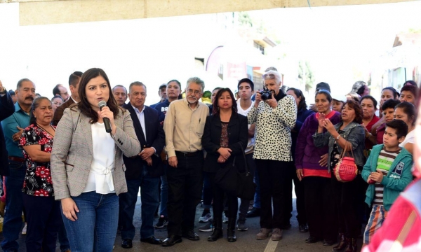 Entregan más obra pública en colonias del sur de la ciudad