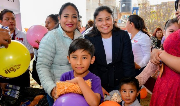 Lupita Daniel celebra a los Reyes de Cuautlancingo
