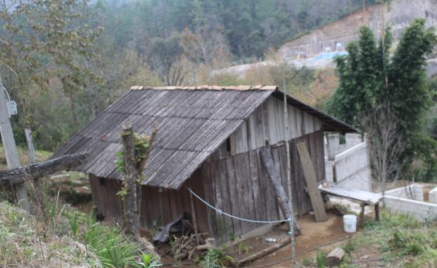 Denuncian vecinos falta de vivienda en Teziutlán