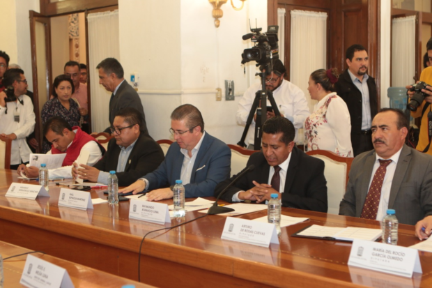 Comparece en Comisión el titular de la Secretaría de Infraestructura del Gobierno del Estado