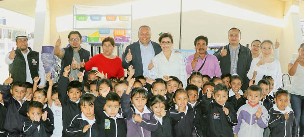 Comuna de Atlixco continúa con la entrega de mobiliario para escuelas