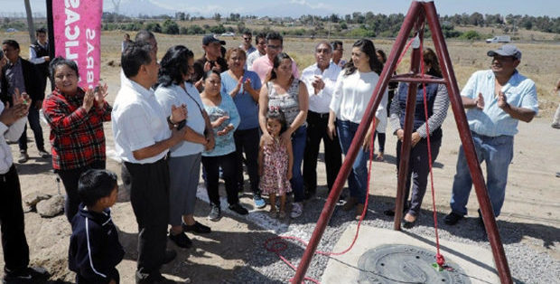 San Jerónimo Caleras se beneficia con entrega de acciones