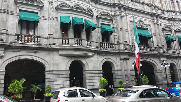 Ayuntamiento atiende demandas de estudiantes y sociedad con acciones