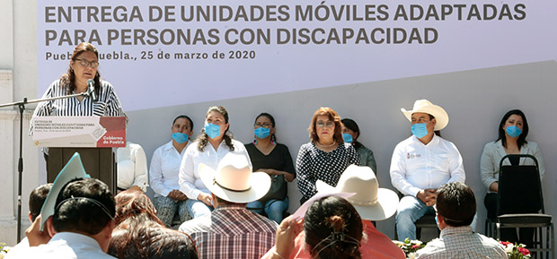 Entrega SEDIF 19 unidades móviles adaptadas para personas con discapacidad