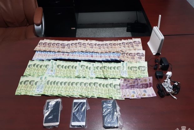 Decomisa SSP celulares y dinero en efectivo en el penal de San Miguel