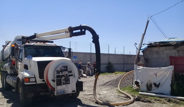 Logran desazolve de letrinas