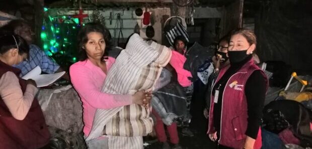 Atiende SEDIF a familias de San Martín Alchichica damnificadas por lluvias