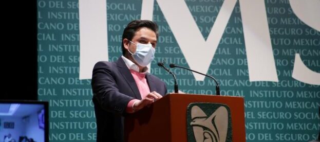 El mejor reconocimiento para personal de la salud es darles un respiro cuidándonos en serio: IMSS