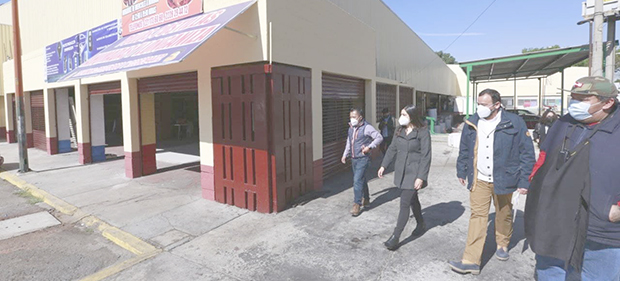 Ayuntamiento de Puebla avanza 69% en rehabilitación de 17 mercados