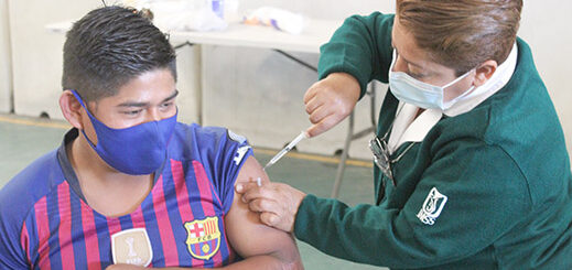 Realizan jornada de vacunación en DIF Ocoyucan