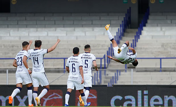Pumas de tres zarpazos domó al Mazatlán
