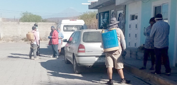 Instrumenta Antorcha campaña de desinfección en Izúcar