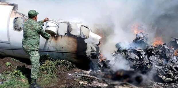 Seis militares muertos al desplomarse jet de la FAM