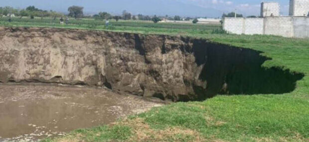 Se hunde la tierra en Zacatepec
