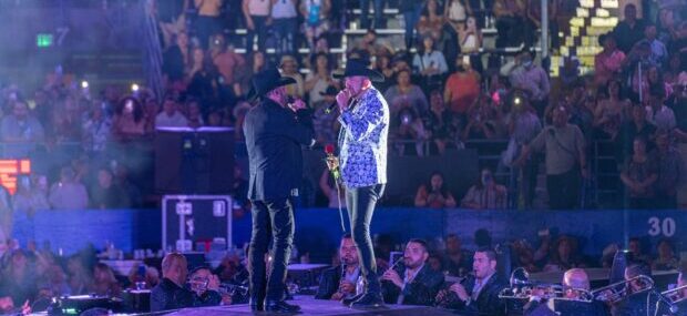 Pancho Barraza arrasó en Pico Rivera Sports Arena