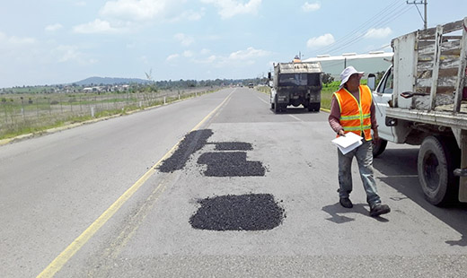 Intensifica Secretaría de Infraestructura programa de bacheo masivo