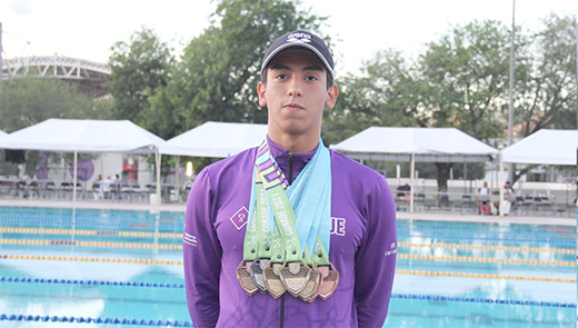 Prosigue nadador poblano preparación rumbo a Juegos Olímpicos de París 2024