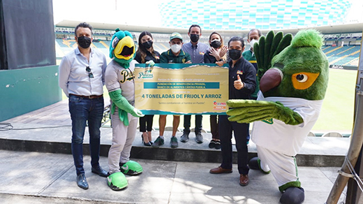Pericos de Puebla otorgó 4 toneladas de fríjol y arroz al Banco de alimentos Cáritas