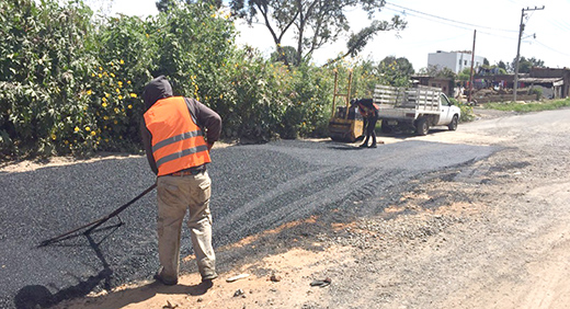 Ejecuta Infraestructura bacheo en carretera El Verde-Texmelucan