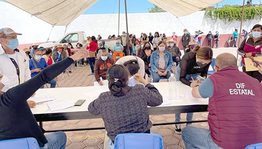 Entrega despensas el Sistema Municipal DIF en Cañada Morelos