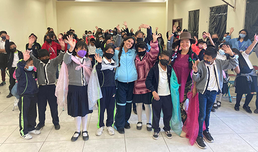 Teatreros cubanos se presentan en Balcones