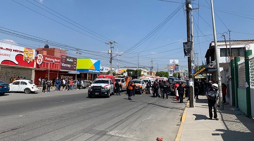 Explota camioneta en el sur de la capital