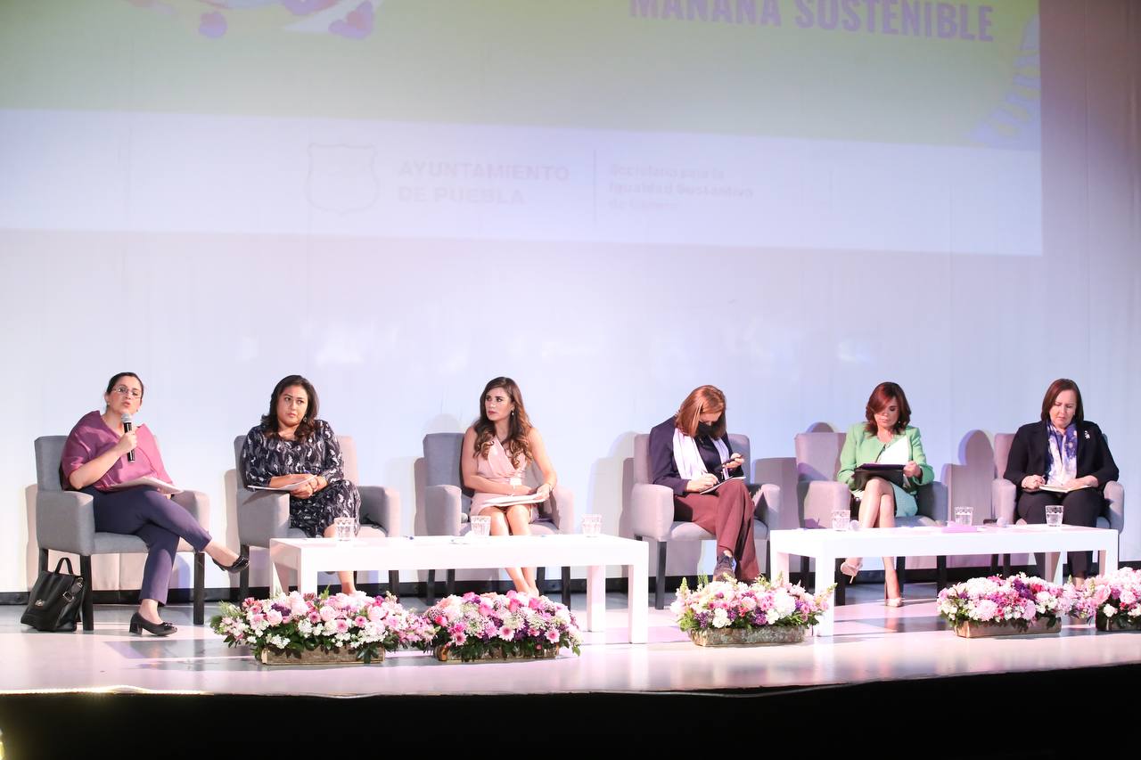 Mesa de diálogo en el marco del Día Internacional de la Mujer