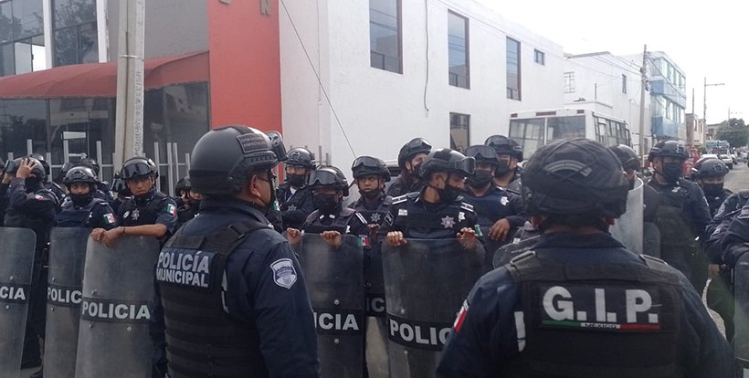 Policía municipal con el apoyo del Gobierno del Estado implementó un operativo especial en la 46 poniente