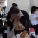 Presidenta del DIF lanzó agua con chile e intentó rapar a supuesta amante de su marido en Tlaxcala
