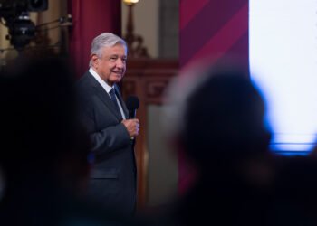 Presidente propone tregua internacional de cese de confrontaciones; guerras afectan a los pueblos del mundo, afirma