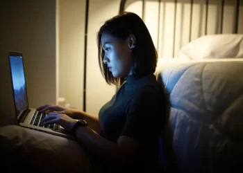 Dormir después de la media noche puede tener efectos importantes sobre tu cerebro y tu comportamiento