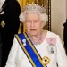 Los médicos de la reina Isabel II están preocupados por su salud