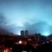 ¿Qué son las extrañas luces que aparecen en el cielo durante un terremoto?