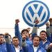 62% de los obreros de VW aprueban propuesta de aumento salarial de 11% retroactivo a julio