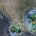 Tormenta tropical Karl se mantiene frente a costas de Veracruz y causará lluvias fuertes a intensas en la región