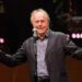 Joan Manuel Serrat se despide ante 80 mil personas en el Zócalo de CDMX