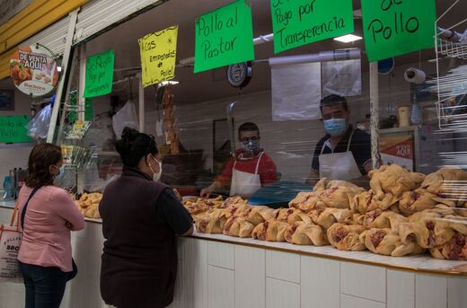CIUDAD DE MÉXICO, 10AGOSTO2021.- El Instituto Nacional de Estadística y Geografía (Inegi) publico que en julio de 2021, el Índice Nacional de Precios al Consumidor (INPC) registró un aumento de 0.59 por ciento respecto al mes inmediato anterior. Los productos y servicios que se vieron afectados sobre la inflación general fueron: gas doméstico LP; tortilla de maíz; servicios en loncherías, fondas, torterías y taquerías; cebolla; carne de res; vivienda propia; restaurantes y similares; calabacitas; pollo; y refrescos envasados. FOTO: ANDREA MURCIA /CUARTOSCURO.COM