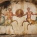 “Perfecto estado de conservación”: descubren una ‘tumba de Cerbero’ en Italia de más de 2.000 años de antigüedad