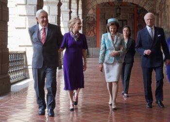 Presidente recibe en Palacio Nacional a reyes de Suecia