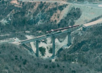 Presidente supervisa infraestructura en Oaxaca y Guerrero