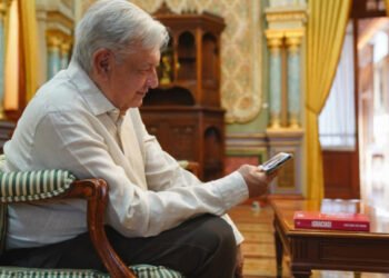 Libro ‘¡Gracias!’ seguirá en circulación; “ganó la libertad”, afirma presidente tras resolución del TEPJF