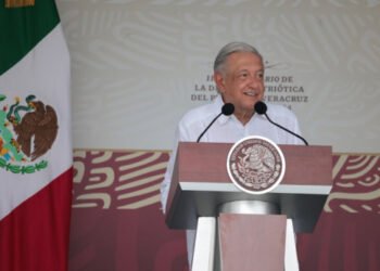 México seguirá siendo país libre, independiente y soberano, afirma presidente en 110 Aniversario de la Defensa Patriótica del Puerto de Veracruz