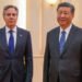 Blinken lanza advertencias a Pekin durante su visita a China