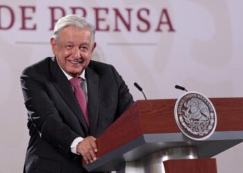 Pueblo de México es de los más politizados del mundo, afirma presidente