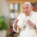 El Papa pide a los obispos no admitir a seminaristas homosexuales