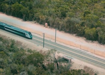“Vamos a entregar buenas cuentas al pueblo de México”, afirma presidente al supervisar Tren Maya
