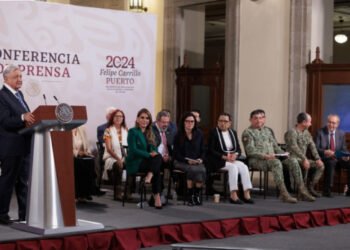 Concluye entrega de paquetes de enseres domésticos y despensas en Acapulco y Coyuca de Benítez